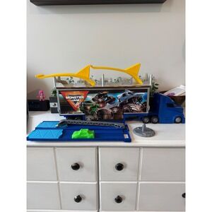 Monster Jam 2-in-1 Transforming Hauler Playset Blue Semi Truck Stunt Ramps